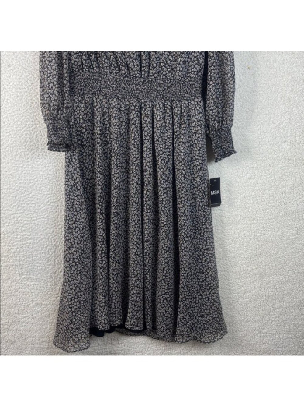 NWT MSK Womens Black White Floral Long Sleeve V-Neck Smocked Dress PLUS SIZE 1X - Picture 8 of 15